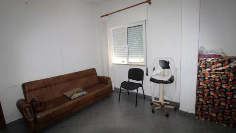 Estabelecimento para Comércio com 80 m2 na baixa de Olhão