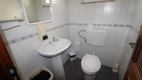 Estabelecimento para Comércio com 80 m2 na baixa de Olhão