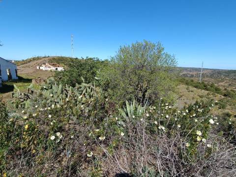 TERRENO COM RUINAS COM 14.040M2 - VISTA MAR E RIO - VALE FRIO - CASTRO MARIM - ALGARVE
