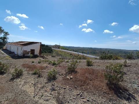 TERRENO COM RUINAS COM 14.040M2 - VISTA MAR E RIO - VALE FRIO - CASTRO MARIM - ALGARVE