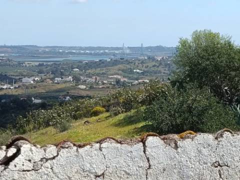 TERRENO COM RUINAS COM 14.040M2 - VISTA MAR E RIO - VALE FRIO - CASTRO MARIM - ALGARVE
