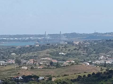 TERRENO COM RUINAS COM 14.040M2 - VISTA MAR E RIO - VALE FRIO - CASTRO MARIM - ALGARVE