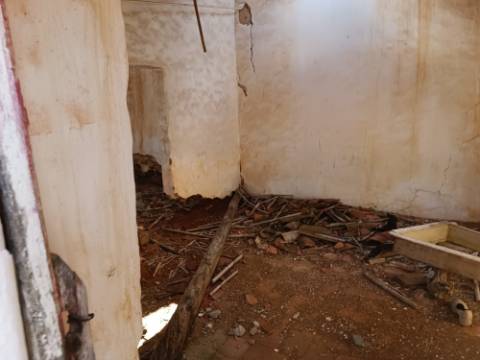 TERRENO COM RUINAS COM 14.040M2 - VISTA MAR E RIO - VALE FRIO - CASTRO MARIM - ALGARVE