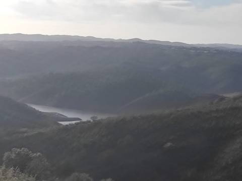 TERRENO RUSTICO COM 3.330 M2 VISTA LAGO PRÓXIMO AS QUEBRADAS EM CASTRO MARIM - ALGARVE