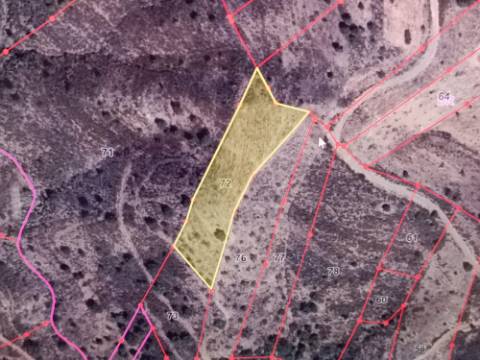 TERRENO RUSTICO COM 3.330 M2 VISTA LAGO PRÓXIMO AS QUEBRADAS EM CASTRO MARIM - ALGARVE