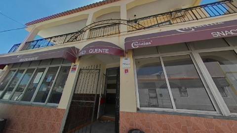 EDIFÍCIO COM TRÊS PISOS - VÁRIAS DIVISÕES - HABITAÇÃO - RESTAURANTE - COMÉRCIO - SERVIÇOS - SÃO BARTOLOMEU DO SUL - CASTRO MARIM