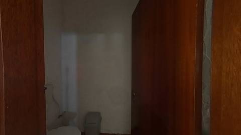 EDIFÍCIO COM TRÊS PISOS - VÁRIAS DIVISÕES - HABITAÇÃO - RESTAURANTE - COMÉRCIO - SERVIÇOS - SÃO BARTOLOMEU DO SUL - CASTRO MARIM