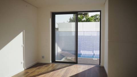 Fantásticas moradias em zona privilegiada da Fuzeta com vista mar!