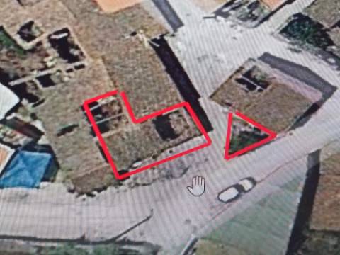 RUÍNA NA CORTE NOVA - 80 M2 - COM PÁTIO - ODELEITE - CASTRO MARIM