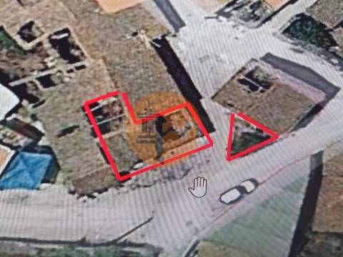 RUÍNA NA CORTE NOVA - 80 M2 - COM PÁTIO - ODELEITE - CASTRO MARIM