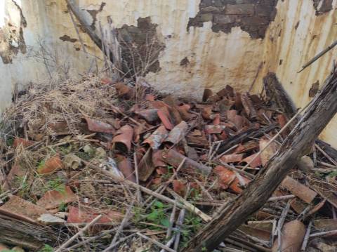 RUÍNA NA CORTE NOVA - 80 M2 - COM PÁTIO - ODELEITE - CASTRO MARIM