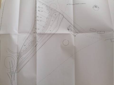 Terreno Urbano para construção de Moradia/s ,8250m2 e 3300m2 de área bruta de construção...