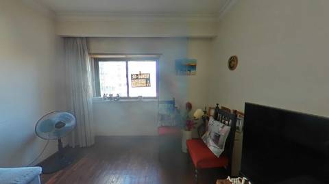 Excepcional Apartamento T4 com Vista Deslumbrante sobre Lisboa e o Rio Tejo