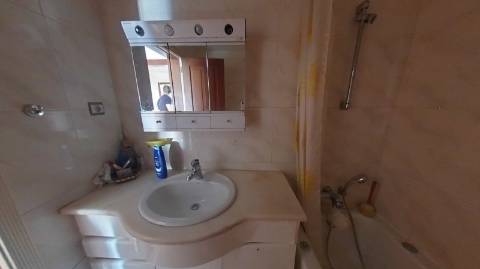 Excepcional Apartamento T4 com Vista Deslumbrante sobre Lisboa e o Rio Tejo