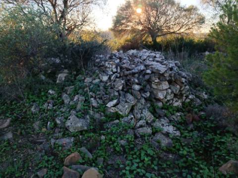 TERRENO COM 145.360 M2 - COM LAGO - POSSIBILIDADE DE CONSTRUÇÃO - TURISMO E HABITAÇÃO - COM VISTA - PRÓXIMO DE ODELEITE - CASTRO MARIM - ALGARVE