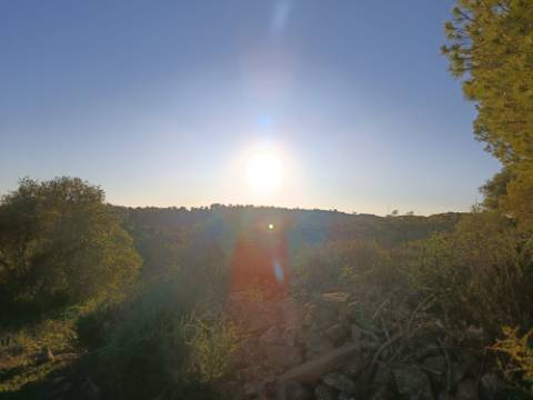 TERRENO COM 145.360 M2 - COM LAGO - POSSIBILIDADE DE CONSTRUÇÃO - TURISMO E HABITAÇÃO - COM VISTA - PRÓXIMO DE ODELEITE - CASTRO MARIM - ALGARVE