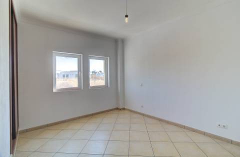 Moradia geminada V4 em Castro Marim