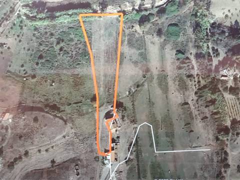TERRENO COM RUINA - 4.960 M2 - COM NORA - ÁGUA DA BARRAGEM NA JUNQUEIRA EM CASTRO MARIM - ALGARVE