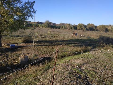 TERRENO COM RUINA - 4.960 M2 - COM NORA - ÁGUA DA BARRAGEM NA JUNQUEIRA EM CASTRO MARIM - ALGARVE