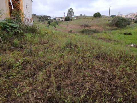 TERRENO COM RUINA - 4.960 M2 - COM NORA - ÁGUA DA BARRAGEM NA JUNQUEIRA EM CASTRO MARIM - ALGARVE