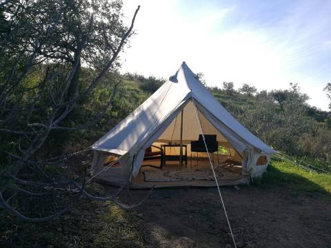 TERRENO COM 27.600 M2 - JUNTO AO LAGO - POSSIBILIDADE DE CONSTRUIR APOIO AGRICOLA - ALCARIAS GRANDES - CASTRO MARIM - ALGARVE