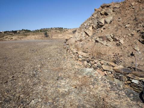 TERRENO COM 15.880 M2 - COM ÁGUA - COM APOIO AGRÍCOLA - ALTURA - CASTRO MARIM - ALGARVE