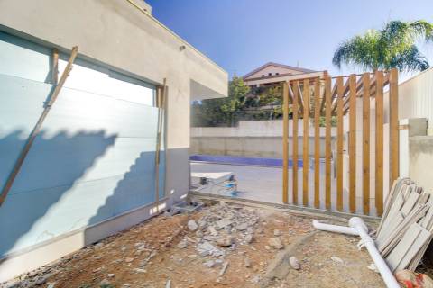 Moradia Isolada V4 com Piscina em Construção