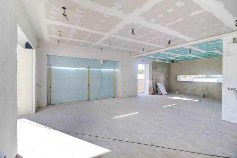 Moradia Isolada V4 com Piscina em Construção