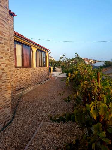 MORADIA V3 COM GARAGEM VINHA EIRA E TERRENO COM 2100 m2 - NA ALDEIA DA CORTE DO GAGO - CASTRO MARIM - ALGARVE