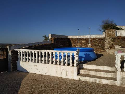 MORADIA V3 COM GARAGEM VINHA EIRA E TERRENO COM 2100 m2 - NA ALDEIA DA CORTE DO GAGO - CASTRO MARIM - ALGARVE