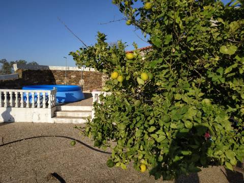 MORADIA V3 COM GARAGEM VINHA EIRA E TERRENO COM 2100 m2 - NA ALDEIA DA CORTE DO GAGO - CASTRO MARIM - ALGARVE