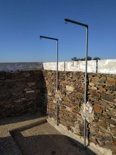 MORADIA V3 COM GARAGEM VINHA EIRA E TERRENO COM 2100 m2 - NA ALDEIA DA CORTE DO GAGO - CASTRO MARIM - ALGARVE