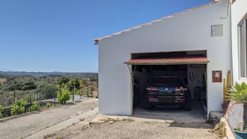 MORADIA V3 COM GARAGEM VINHA EIRA E TERRENO COM 2100 m2 - NA ALDEIA DA CORTE DO GAGO - CASTRO MARIM - ALGARVE