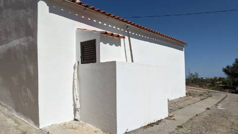 MORADIA V3 COM GARAGEM VINHA EIRA E TERRENO COM 2100 m2 - NA ALDEIA DA CORTE DO GAGO - CASTRO MARIM - ALGARVE