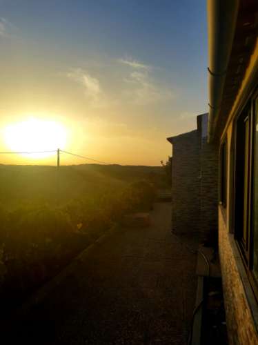 MORADIA V3 COM GARAGEM VINHA EIRA E TERRENO COM 2100 m2 - NA ALDEIA DA CORTE DO GAGO - CASTRO MARIM - ALGARVE