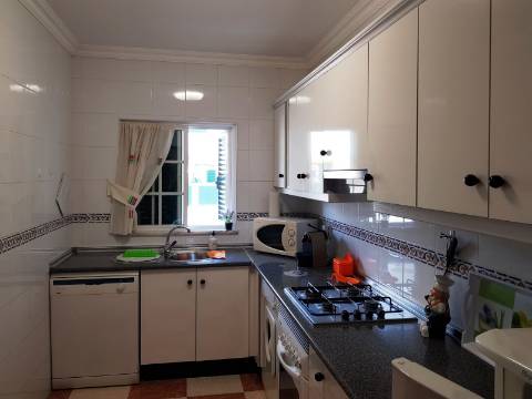 Apartamento T1 + 1 em Altura - Alagoa