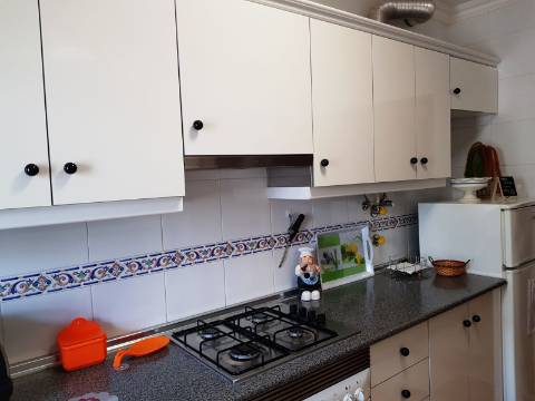 Apartamento T1 + 1 em Altura - Alagoa