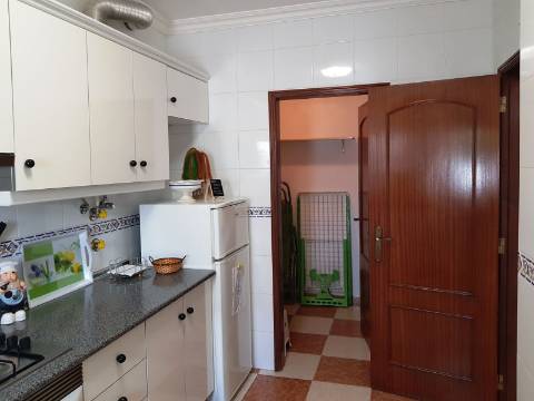 Apartamento T1 + 1 em Altura - Alagoa