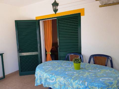 Apartamento T1 + 1 em Altura - Alagoa