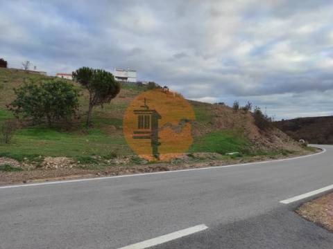 TERRENO COM 9.550 M2 - COM POÇO - NA CARRAPATEIRA EM TAVIRA - ALGARVE