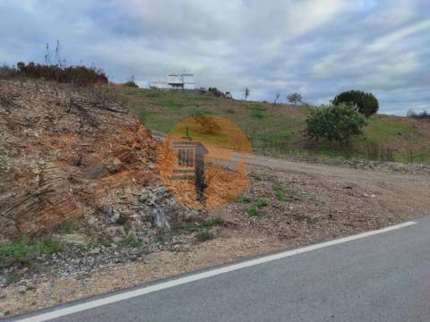TERRENO COM 9.550 M2 - COM POÇO - NA CARRAPATEIRA EM TAVIRA - ALGARVE