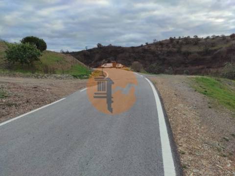 TERRENO COM 9.550 M2 - COM POÇO - NA CARRAPATEIRA EM TAVIRA - ALGARVE