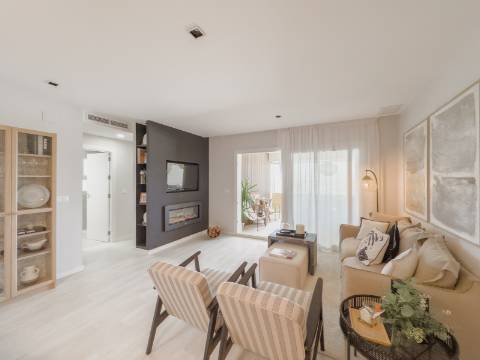 Apartamento T2 com Terraço e Piscina Comum em Isla de Canela