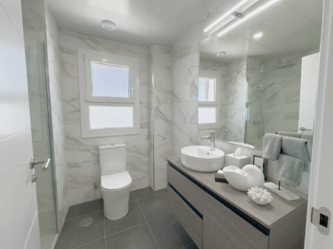 Apartamento T2 com Terraço e Piscina Comum em Isla de Canela