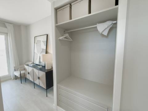 Apartamento T2 com Terraço e Piscina Comum em Isla de Canela