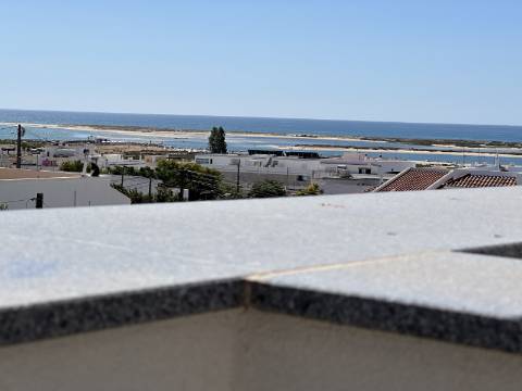 Fantásticas moradias em zona privilegiada da Fuzeta com vista mar!