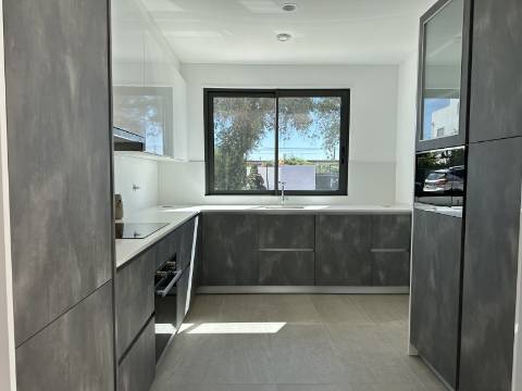 Fantásticas moradias em zona privilegiada da Fuzeta com vista mar!