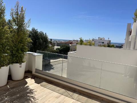 Fantásticas moradias em zona privilegiada da Fuzeta com vista mar!