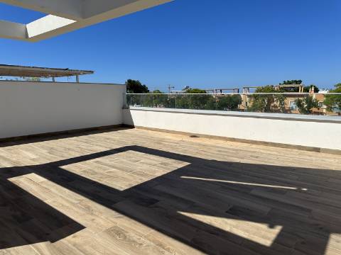 Fantásticas moradias em zona privilegiada da Fuzeta com vista mar!