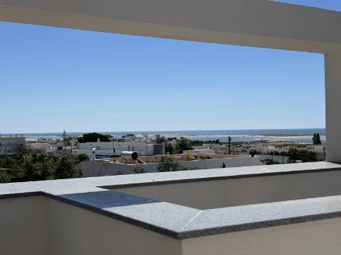 Fantásticas moradias em zona privilegiada da Fuzeta com vista mar!